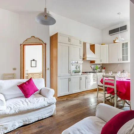 Easylife - Classic And Spacious Apt In Garibaldi شقة ميلان